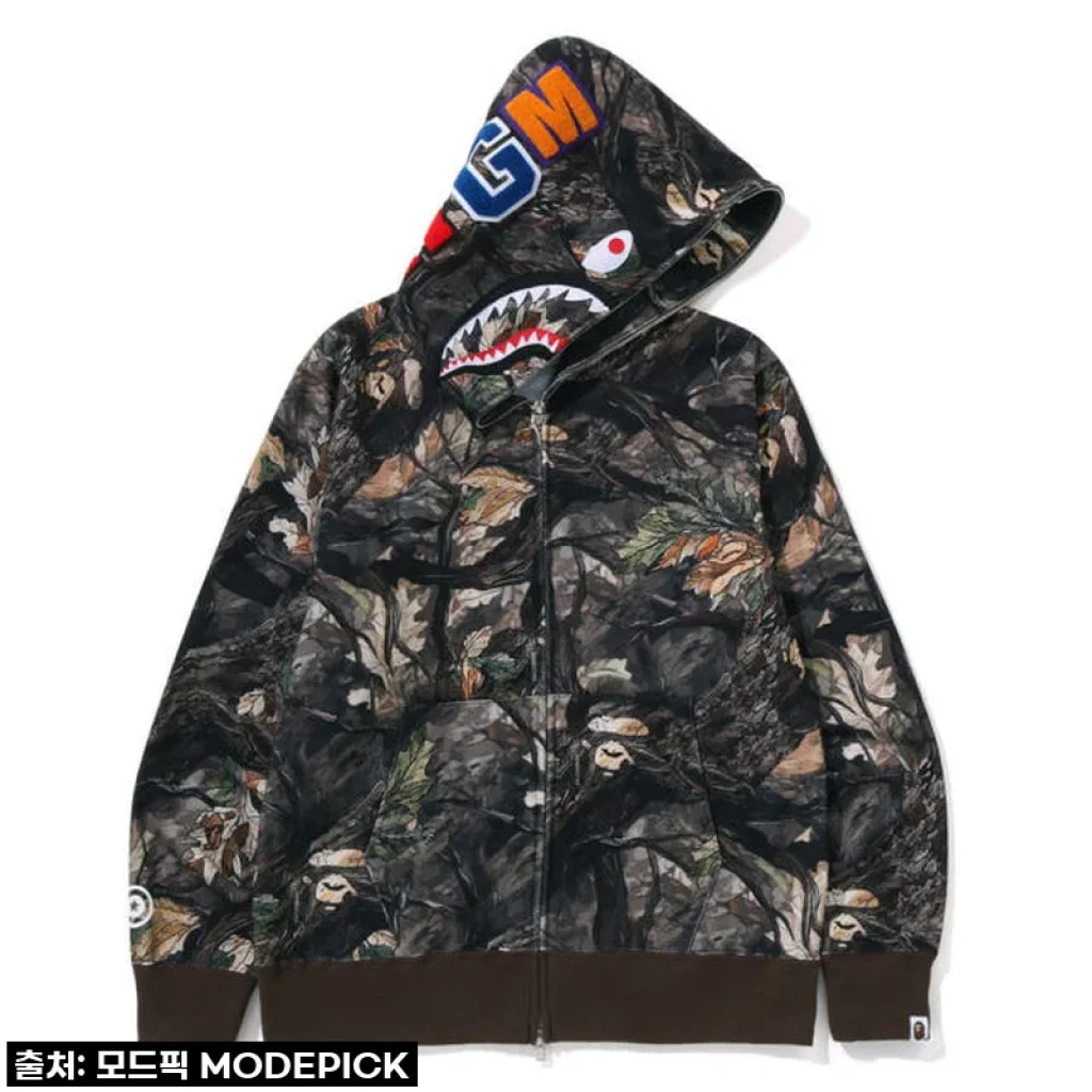 품절대란! 베이프 TREE EDGE CAMO SHARK 후드집업, 이 가격에 득템 찬스 잡으세요!