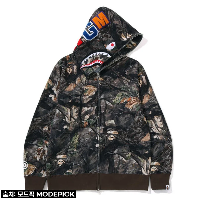 품절대란! 베이프 TREE EDGE CAMO SHARK 후드집업, 이 가격에 득템 찬스 잡으세요!